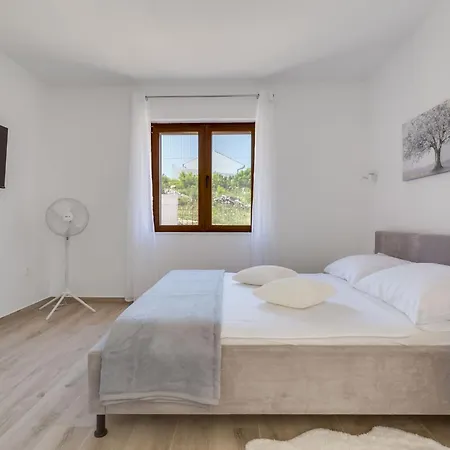 Feriehus Holiday Lorena By Interhome Novigrad (Dalmatia)