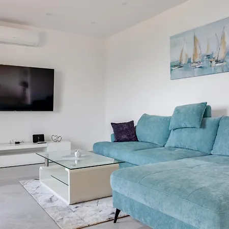 Holiday Lorena By Interhome