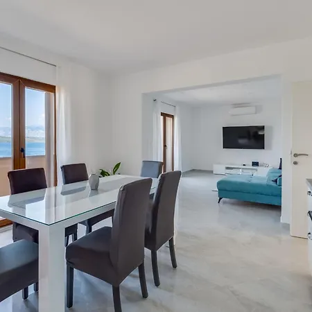 Holiday Lorena By Interhome Vikendica
