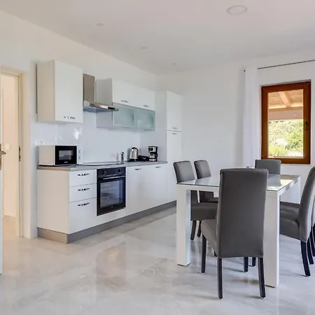 Holiday Lorena By Interhome Vikendica *