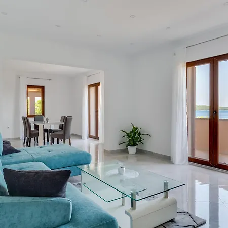Holiday Lorena By Interhome Vikendica *